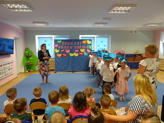 Grafika #0: Żegnaj przedszkole.zakończenie 6-latków cz. II