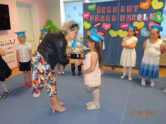 Grafika #1: Żegnaj przedszkolezakończenie 6-latków cz. III