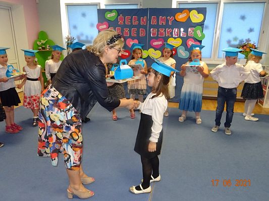 Grafika #8: Żegnaj przedszkolezakończenie 6-latków cz. III