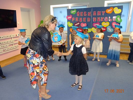 Grafika #11: Żegnaj przedszkolezakończenie 6-latków cz. III