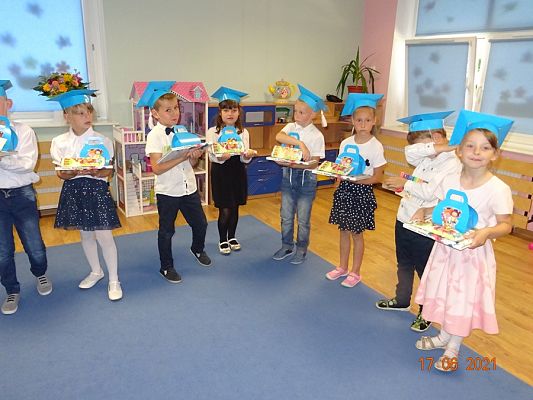 Grafika #18: Żegnaj przedszkolezakończenie 6-latków cz. III