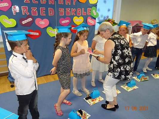Grafika #24: Żegnaj przedszkolezakończenie 6-latków cz. III