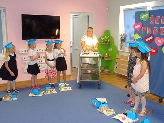 Grafika #28: Żegnaj przedszkolezakończenie 6-latków cz. III