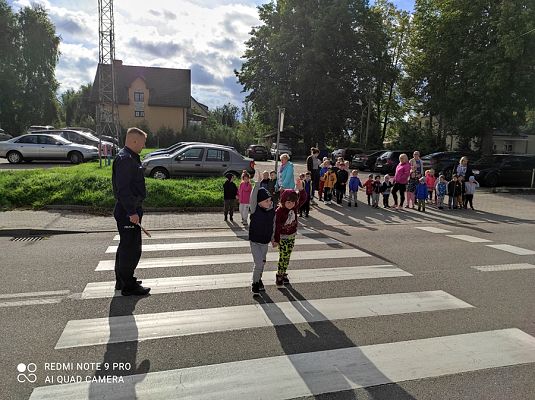 Grafika #4: Spotkanie z policjantami cz. I