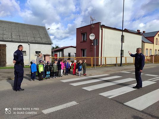 Grafika #7: Spotkanie z policjantami cz. I