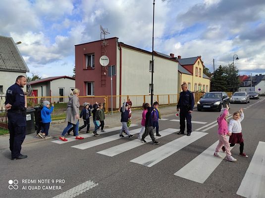 Grafika #9: Spotkanie z policjantami cz. I