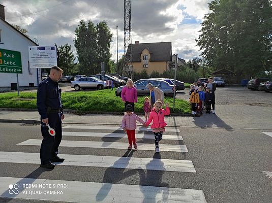 Grafika #1: Spotkanie z policjantami cz. II