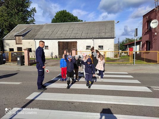 Grafika #14: Spotkanie z policjantami cz. II