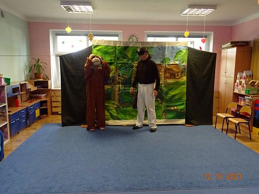 Grafika #3: Teatrzyk Przygody Małpki Fiki-Miki