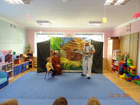 Grafika #15: Teatrzyk Przygody Małpki Fiki-Miki