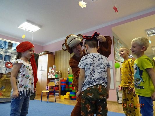 Grafika #19: Teatrzyk Przygody Małpki Fiki-Miki