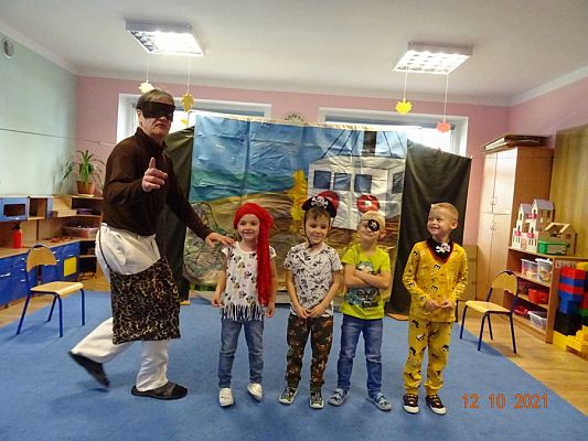 Grafika #20: Teatrzyk Przygody Małpki Fiki-Miki