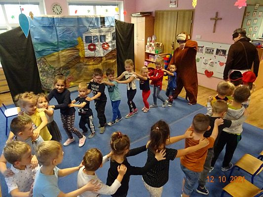 Grafika #21: Teatrzyk Przygody Małpki Fiki-Miki