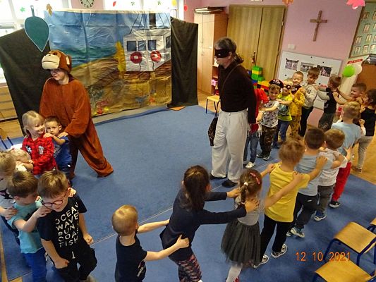 Grafika #22: Teatrzyk Przygody Małpki Fiki-Miki