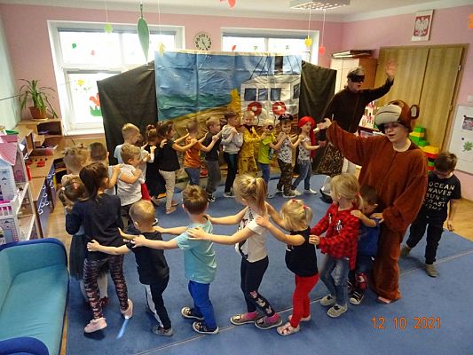 Grafika #23: Teatrzyk Przygody Małpki Fiki-Miki