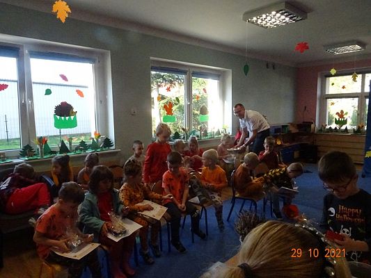 Grafika #45: Przedszkolny Konkurs Recytatorski Jesienne pogaduchy