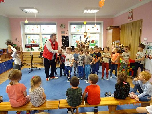 Grafika #4: Muzyczne spotkanie-Koncert Z biegiem Wisły