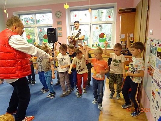 Grafika #5: Muzyczne spotkanie-Koncert Z biegiem Wisły