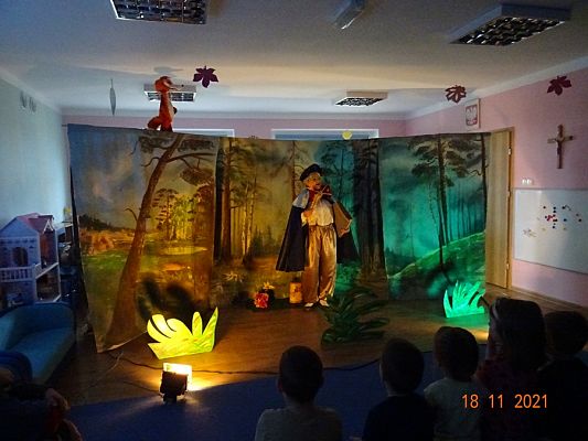 Grafika #3: Teatrzyk Powrót w Krainę Baśni