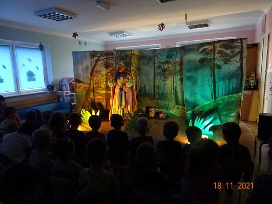 Grafika #8: Teatrzyk Powrót w Krainę Baśni