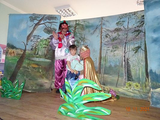 Grafika #11: Teatrzyk Powrót w Krainę Baśni