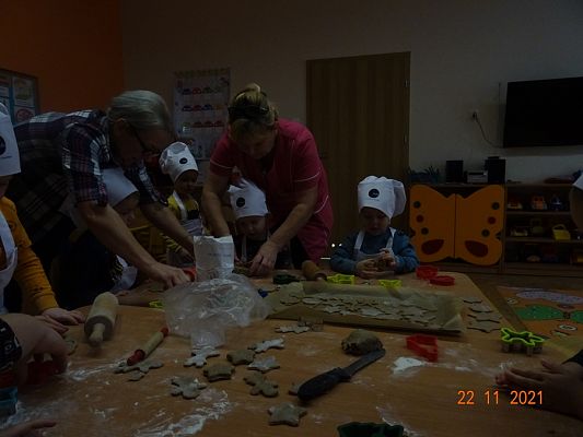 Grafika #2: Pieczemy świąteczne pierniczki cz.I