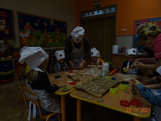 Grafika #5: Pieczemy świąteczne pierniczki cz.I