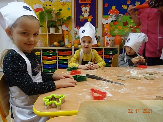 Grafika #7: Pieczemy świąteczne pierniczki cz.I