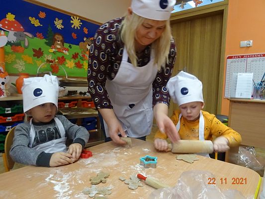 Grafika #8: Pieczemy świąteczne pierniczki cz.I