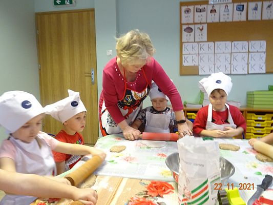 Grafika #1: Pieczemy świąteczne pierniczki cz. II