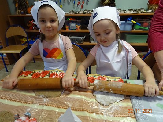 Grafika #4: Pieczemy świąteczne pierniczki cz. II