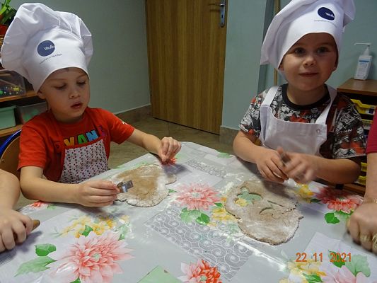 Grafika #7: Pieczemy świąteczne pierniczki cz. II