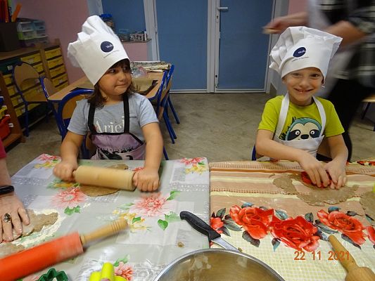 Grafika #8: Pieczemy świąteczne pierniczki cz. II