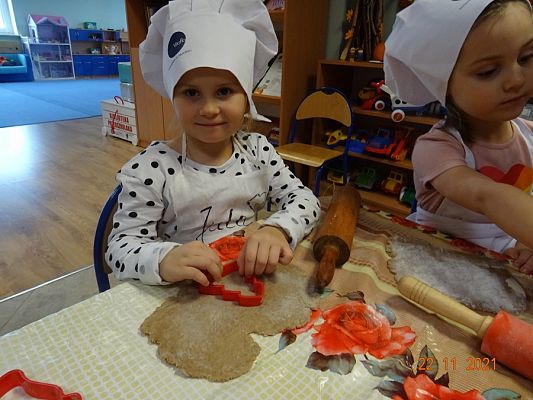 Grafika #11: Pieczemy świąteczne pierniczki cz. II