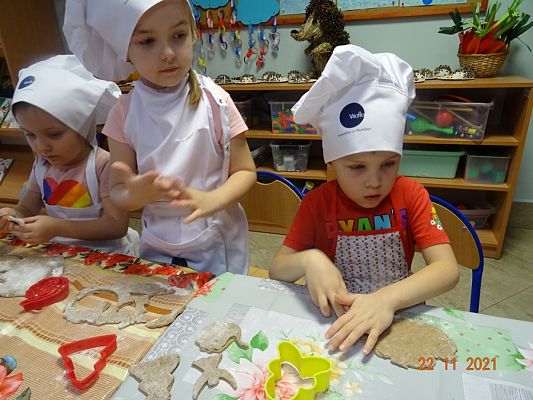 Grafika #13: Pieczemy świąteczne pierniczki cz. II