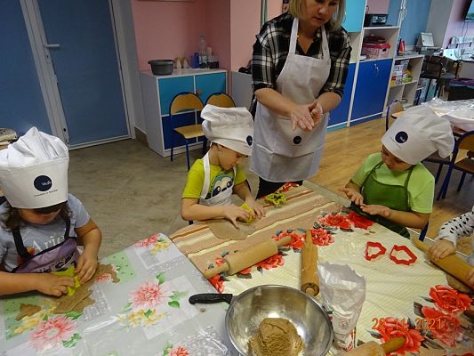 Grafika #1: Pieczemy świąteczne pierniczki cz. III