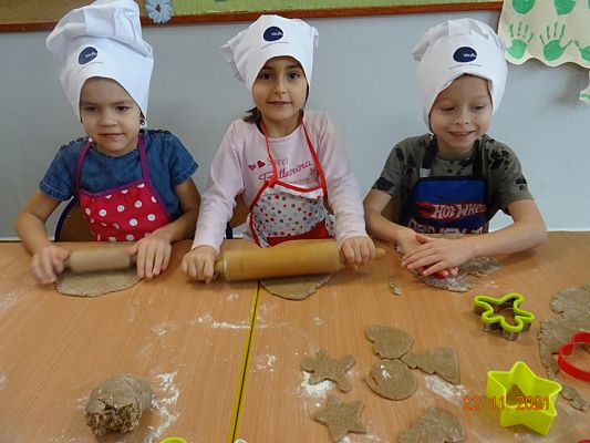 Grafika #2: Pieczemy świąteczne pierniczki cz. III