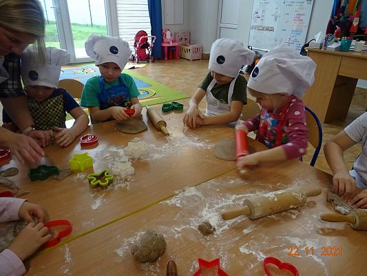 Grafika #8: Pieczemy świąteczne pierniczki cz. III