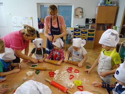 Grafika #17: Pieczemy świąteczne pierniczki cz. III