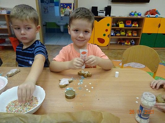 Grafika #3: Dekorujemy świąteczne pierniki cz. II