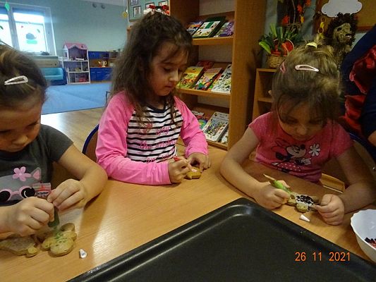 Grafika #11: Dekorujemy świąteczne pierniki cz. II