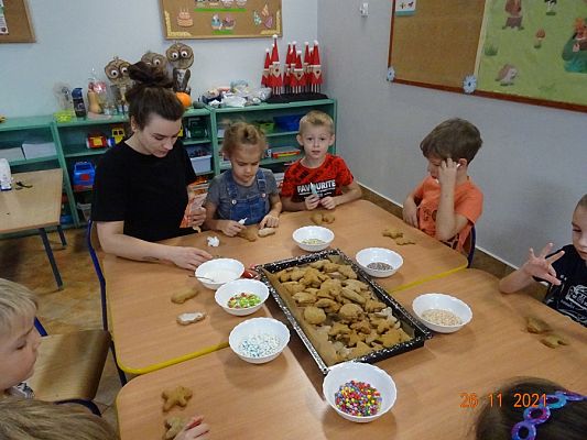 Grafika #13: Dekorujemy świąteczne pierniki cz. II