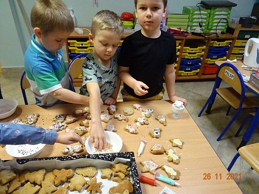 Grafika #13: Dekorujemy świąteczne pierniki cz. III