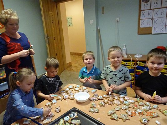 Grafika #5: Dekorujemy świąteczne pierniki cz. IV