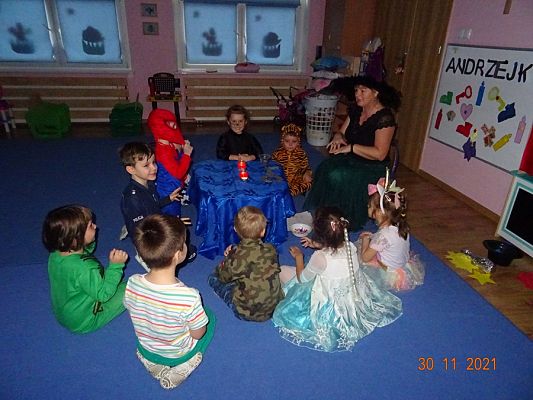 Grafika #7: Andrzejki cz. IV