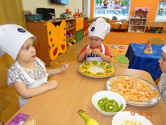 Grafika #5: Kicia Kocia i witaminowe przyjęcie  grupa Motylki -cz. I