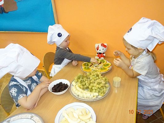 Grafika #11: Kicia Kocia i witaminowe przyjęcie  grupa Motylki -cz. I