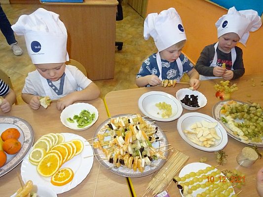 Grafika #20: Kicia Kocia i witaminowe przyjęcie  grupa Motylki -cz. I