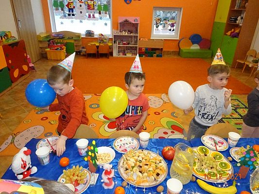 Grafika #4: Kicia Kocia i witaminowe przyjęcie  grupa Motylki -cz. I I