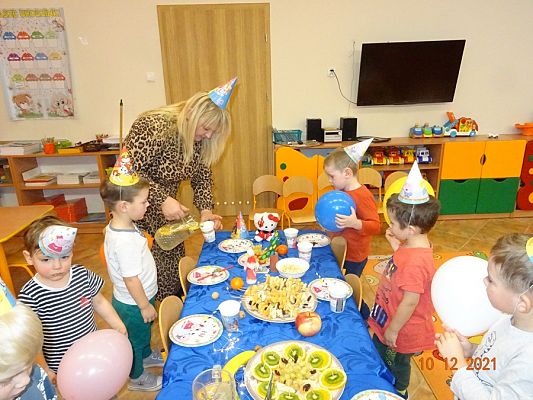 Grafika #8: Kicia Kocia i witaminowe przyjęcie  grupa Motylki -cz. I I